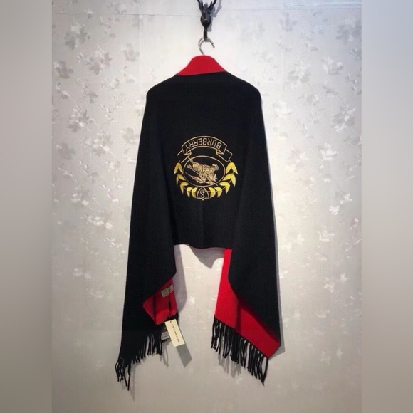Burberry Black and Red Embroidered Logo Letter Cavalry Tassel Shawl - Picture 6 of 8
